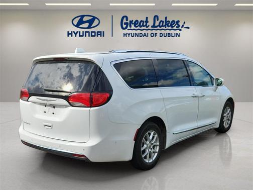 2020 Chrysler Pacifica Touring L