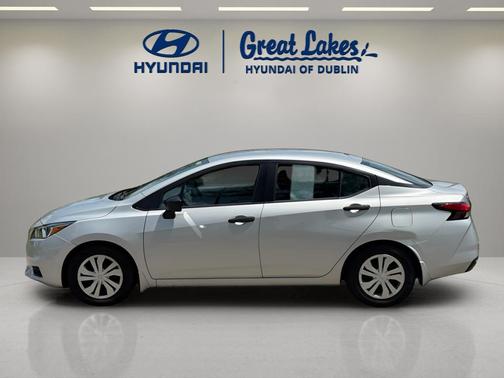 Brilliant Silver Metallic 2020 Nissan Versa 1.6 S