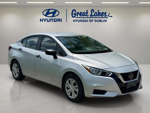 Brilliant Silver Metallic 2020 Nissan Versa 1.6 S