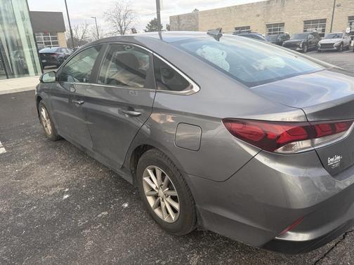 2018 Hyundai SONATA SE