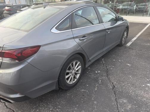 2018 Hyundai SONATA SE