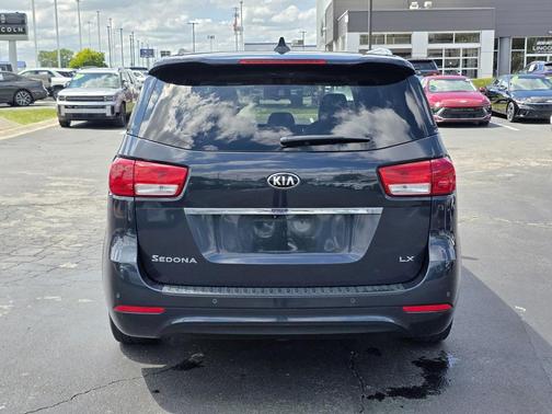 2016 Kia Sedona LX