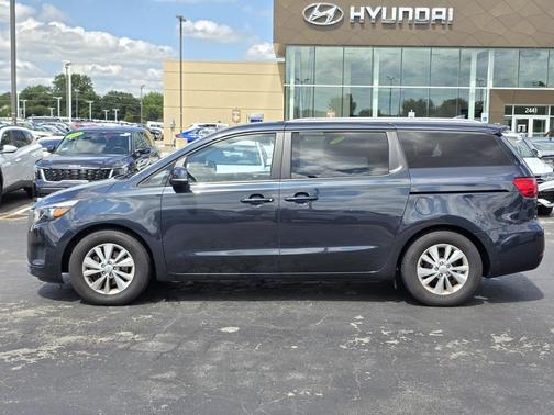 2016 Kia Sedona LX