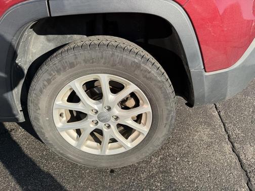 2015 Jeep Cherokee Sport