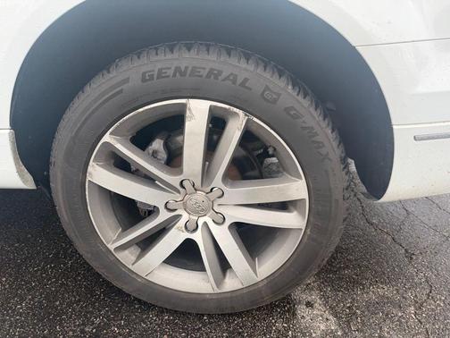 Glacier White Metallic 2014 Audi Q7 3.0 TDI Premium