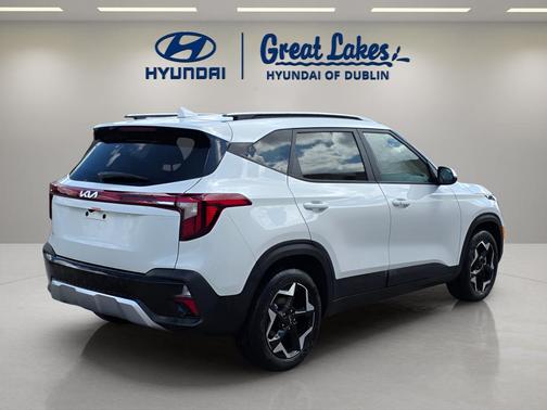 Snow White Pearl 2026 Kia Seltos S