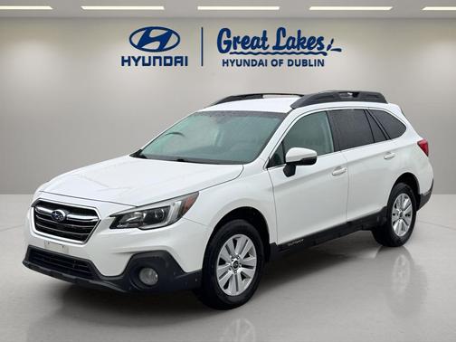 Crystal White Pearl 2018 Subaru Outback 2.5i Premium