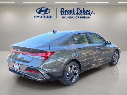 2025 Hyundai ELANTRA SEL