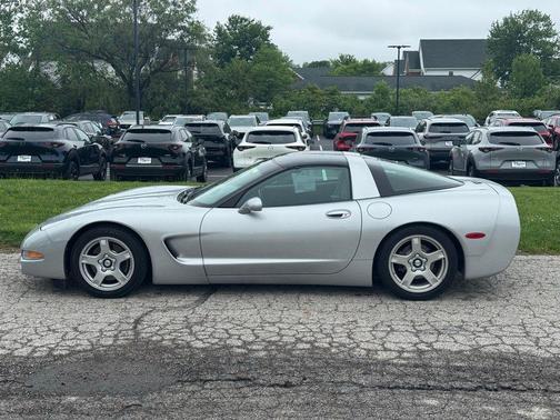 Sebring Silver Metallic 1998 Chevrolet Corvette Base