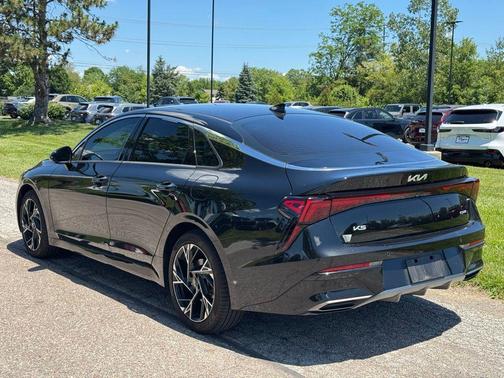Aurora Black Pearl 2025 Kia K5 GT-Line