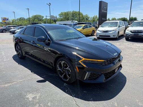 Aurora Black Pearl 2025 Kia K5 GT-Line