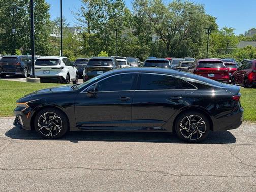 Aurora Black Pearl 2025 Kia K5 GT-Line