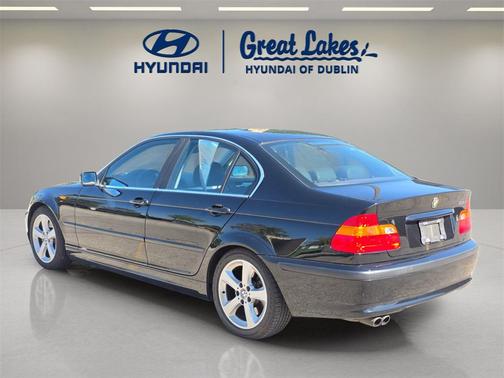 2004 BMW 330 330i