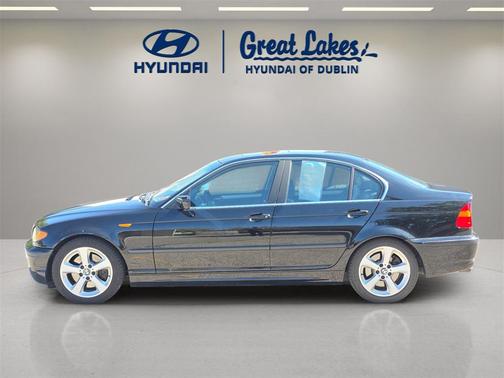 2004 BMW 330 330i