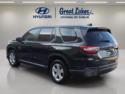 2023 Honda Pilot AWD LX