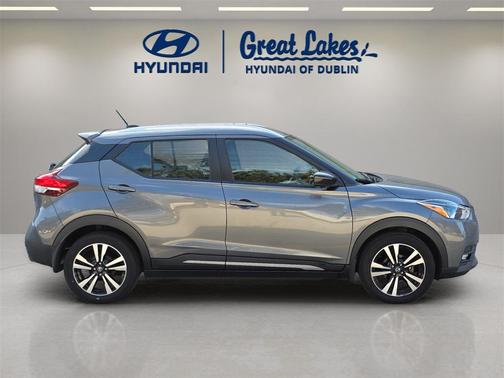 2019 Nissan Kicks SR