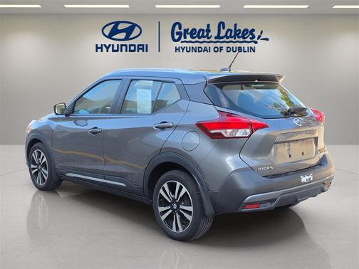 2019 Nissan Kicks SR