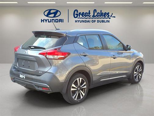 2019 Nissan Kicks SR