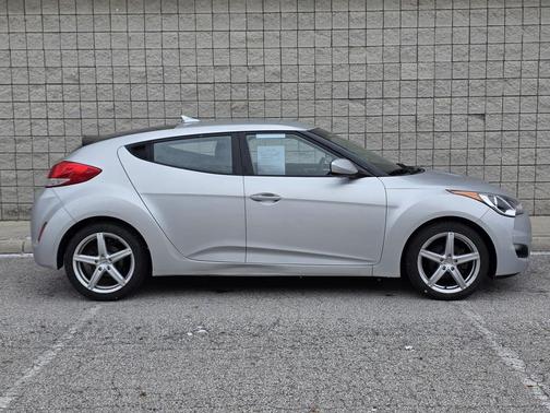 2016 Hyundai Veloster Base