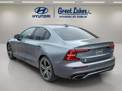 2019 Volvo S60 T6 R-Design