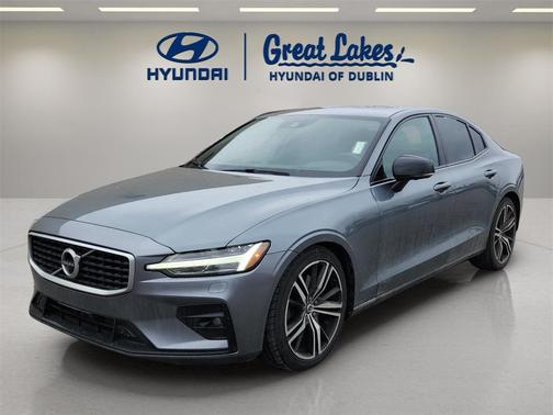 2019 Volvo S60 T6 R-Design