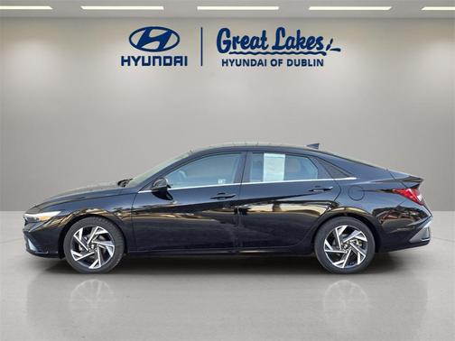 2025 Hyundai ELANTRA Limited