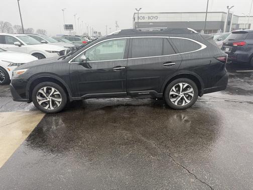 2022 Subaru Outback Touring XT
