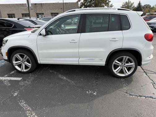 2016 Volkswagen Tiguan R-Line