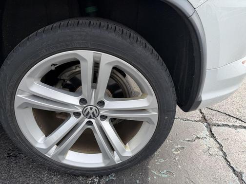 2016 Volkswagen Tiguan R-Line