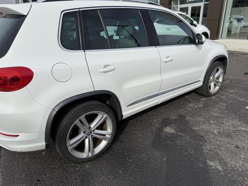 2016 Volkswagen Tiguan R-Line