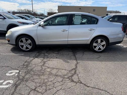 Reflex Silver Metallic 2009 Volkswagen Passat Komfort
