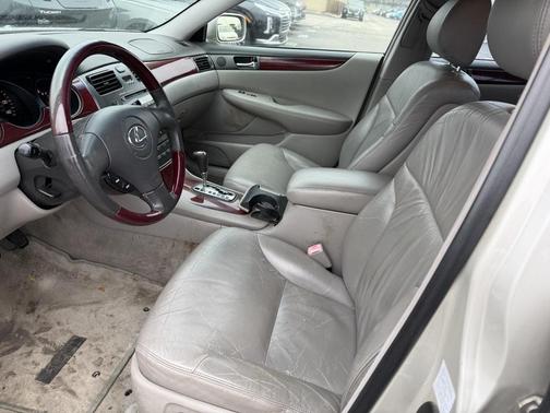 2004 Lexus ES 330 Base