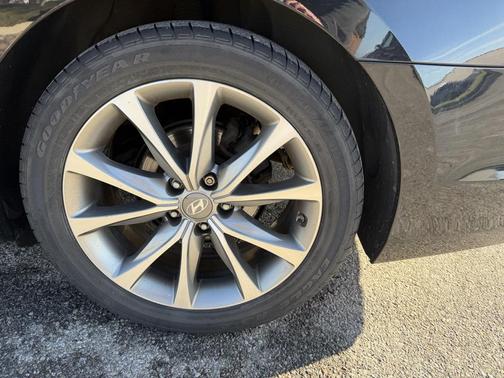 2016 Hyundai Azera Base