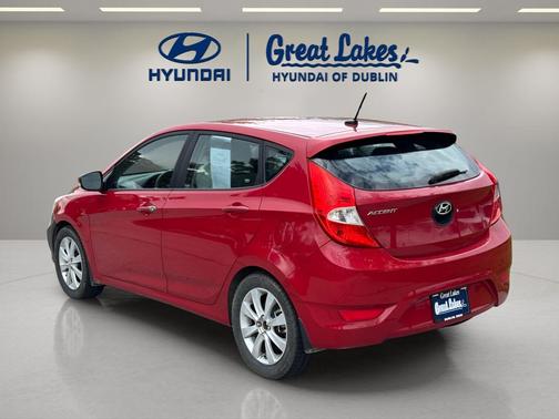 Boston Red Metallic 2013 Hyundai Accent SE