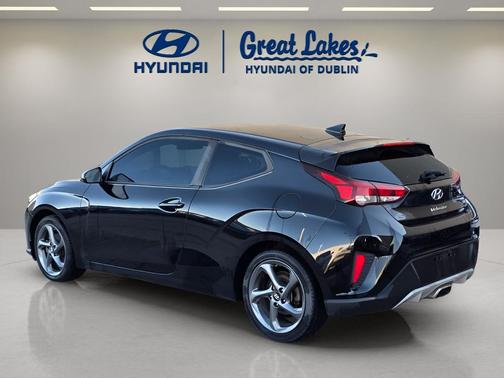 2019 Hyundai Veloster 2