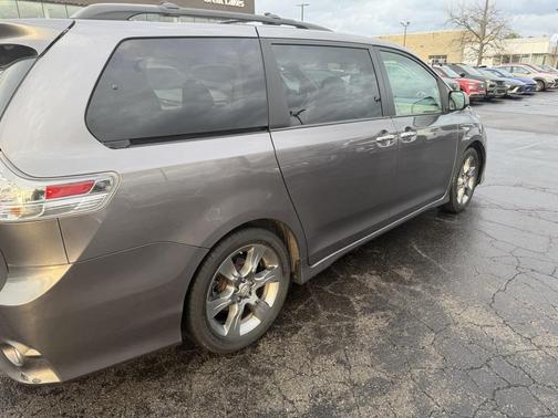 2014 Toyota Sienna SE