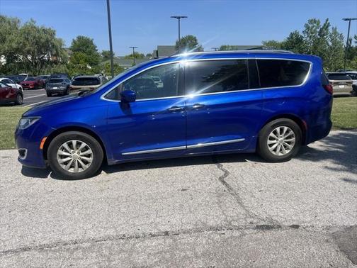 2018 Chrysler Pacifica Touring-L Plus