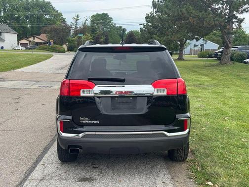 Onyx Black 2017 GMC Terrain SLE-2