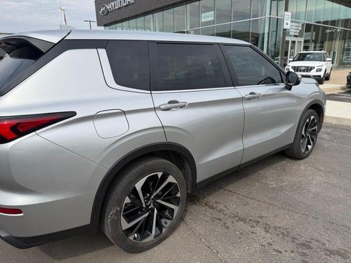 2022 Mitsubishi Outlander ES 2.5 S-AWC