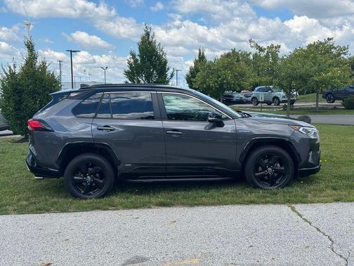 Magnetic Gray Metallic w/Black Roof 2019 Toyota RAV4 Hybrid SE