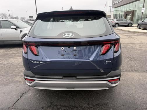 2025 Hyundai TUCSON SE