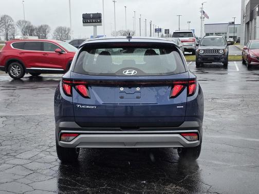 2025 Hyundai TUCSON SE