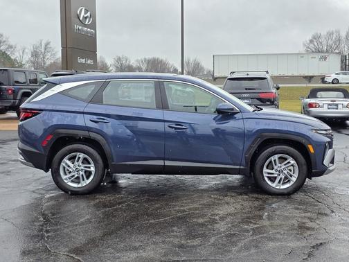 2025 Hyundai TUCSON SE