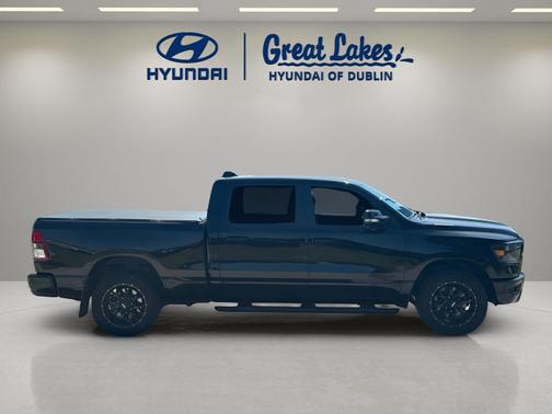 Diamond Black Crystal Pearlcoat 2021 RAM 1500 Big Horn/Lone Star