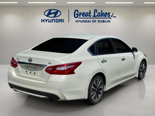 Pearl White 2016 Nissan Altima 2.5 SL