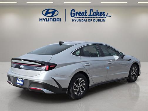 2026 Hyundai SONATA Hybrid Base
