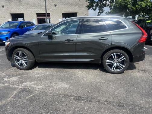 2018 Volvo XC60 T5 Momentum