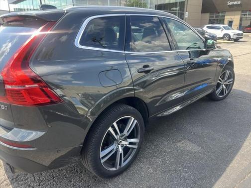 2018 Volvo XC60 T5 Momentum