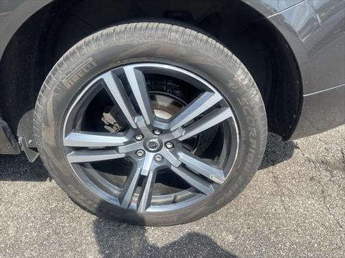 2018 Volvo XC60 T5 Momentum
