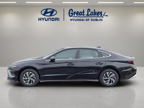 2026 Hyundai SONATA Hybrid Base